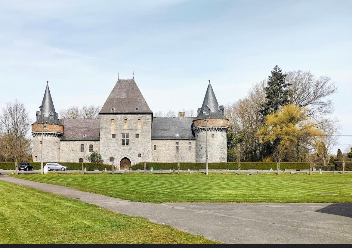 La Petite Maison Bienne-lez-Happart ภายนอก รูปภาพ