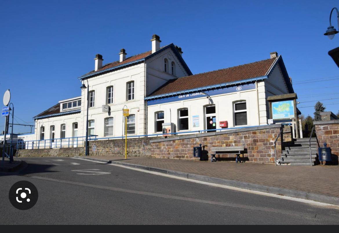 La Petite Maison Bienne-lez-Happart ภายนอก รูปภาพ